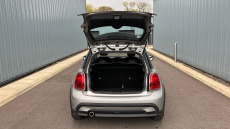 MINI Hatchback 1.5 Cooper Classic Premium 3dr Auto Petrol Hatchback